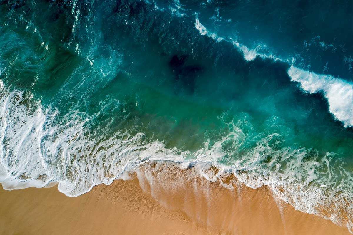 1. Wallpaperflare.com